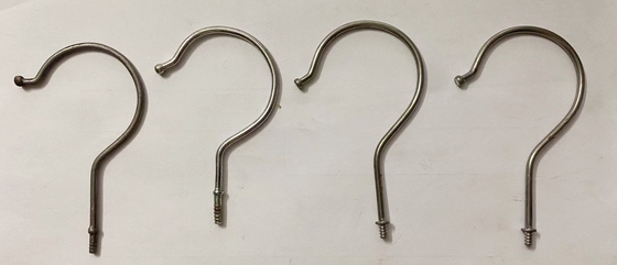 Máquinas automáticas para formar e enfiar ganchos