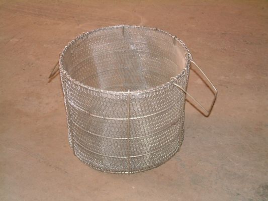 Telhando os parafusos dos pregos surgir pre a maquinaria do tratamento que Passivating a eletro galvanização