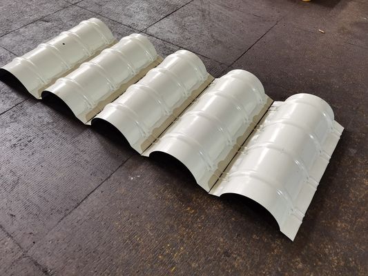 Rolo de aço do painel de Ridge Cap Metal Roofing que forma a máquina