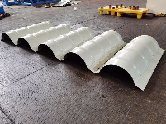 Rolo de aço do painel de Ridge Cap Metal Roofing que forma a máquina